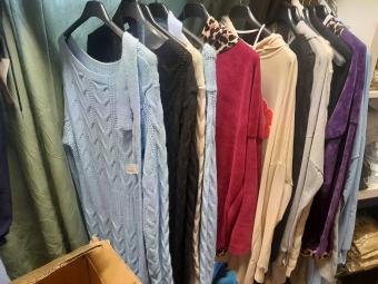 Partij kleding 16 stuks diverse